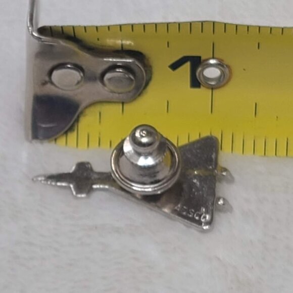 NASA XB-70 Valkyrie Bomber Airplane Lapel Pin USAF Aviation Collectible ADSCO - Picture 7 of 7